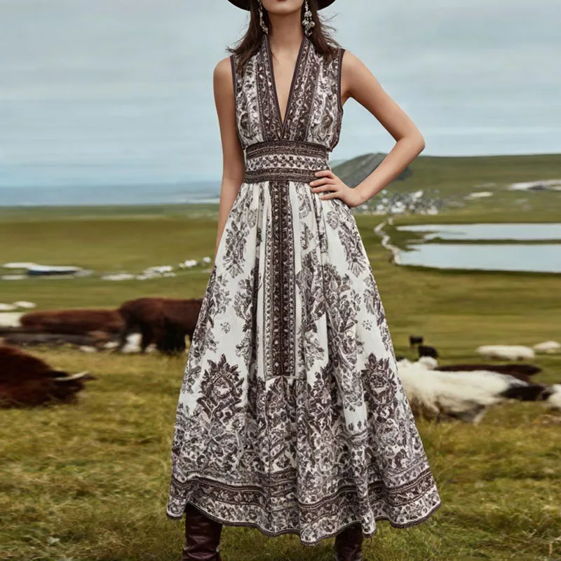 Bohemian Sleeveless Hollow Out Women's Dress Fashion Backless High Waist Holiday Dress Vintage Pattern Printed V Neck Long Dress