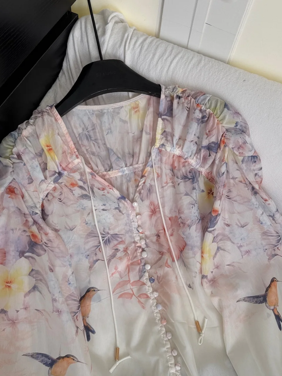 

French Sle V-Ne Printed Lantern Sve Women's irt Loose Fit Casual Chiffon Top Autumn 2025 Faion for Young Girls