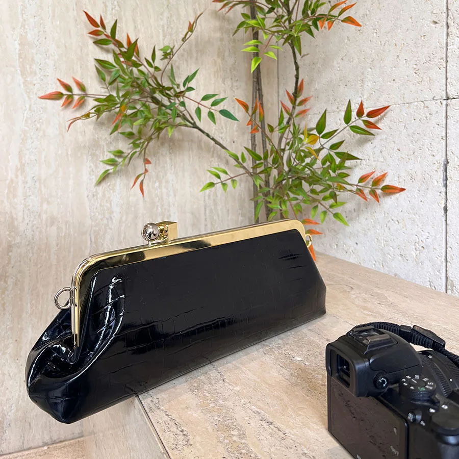 Retro Crocodile Texture Premium Clutch Bag Glossy Leather Texture Gold Metal Buckle Design Dinner Bag