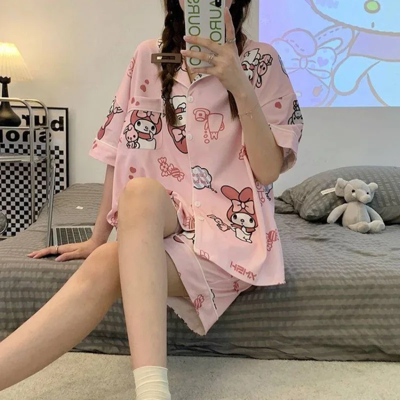 Sanrio neue Melodie Seide Pyjamas Frauen niedlichen Cartoon lässig und bequem cool atmungsaktiv leichte Home Frauen Pyjamas