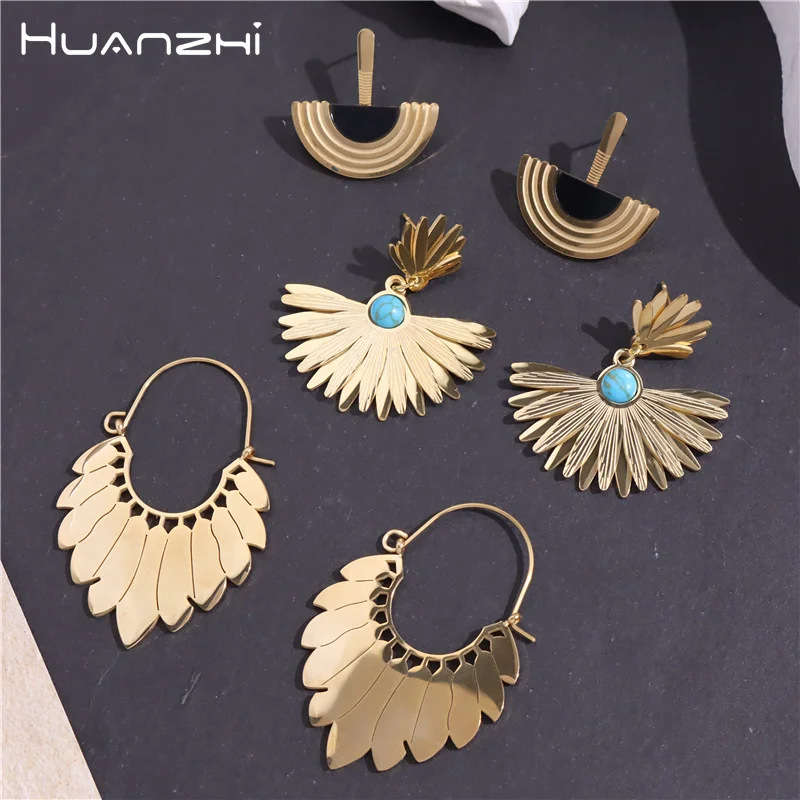 HUANZHI Black Glazed Fan-shaped Gold Color Leaf Blue Turquoise Pattern Earrings for Women Classical Egyptian Vintage Jewelry New