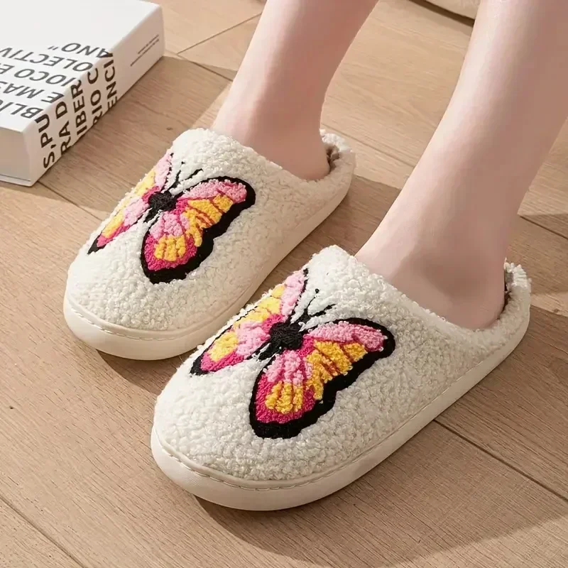 Pantoufles de maison en coton imprimé papillon pour femmes, coordonnantes, chaudes, chaussures de sol d'intérieur, douces, en peluche, plates, à la mode, hiver