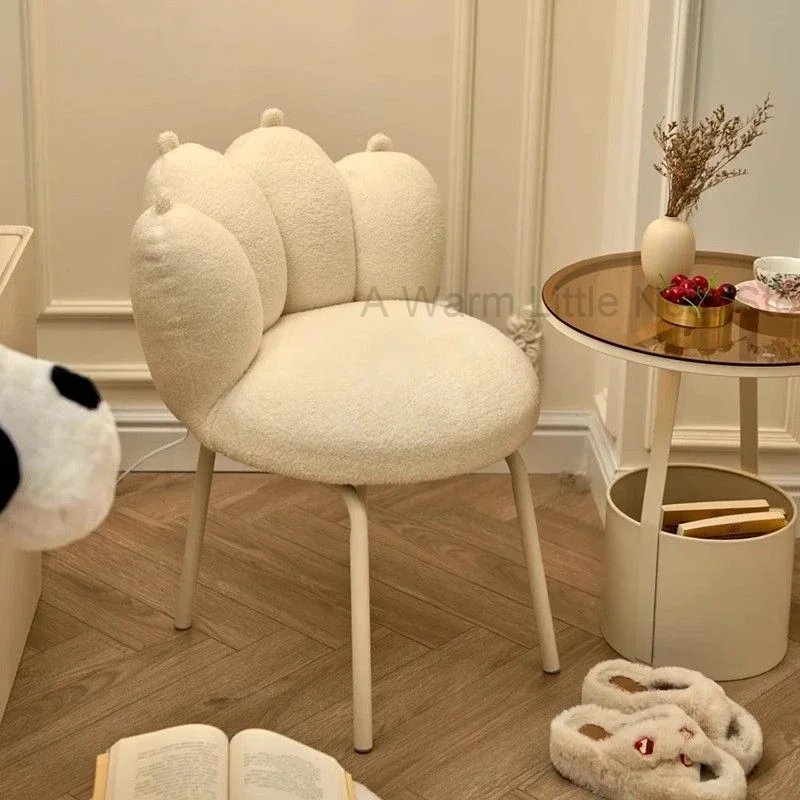 양모 메이크업 소파 의자 이미지