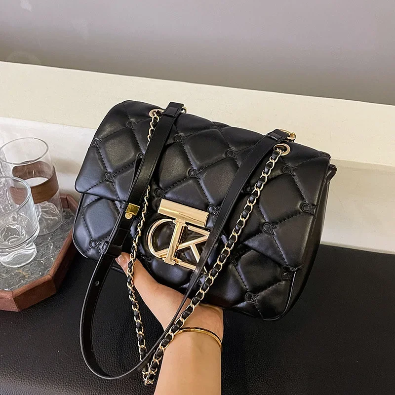 

Корейская шикарная сумка через плечо с цепочкой 2024 - стеганая ниша с бриллиантами и буквами через плечо