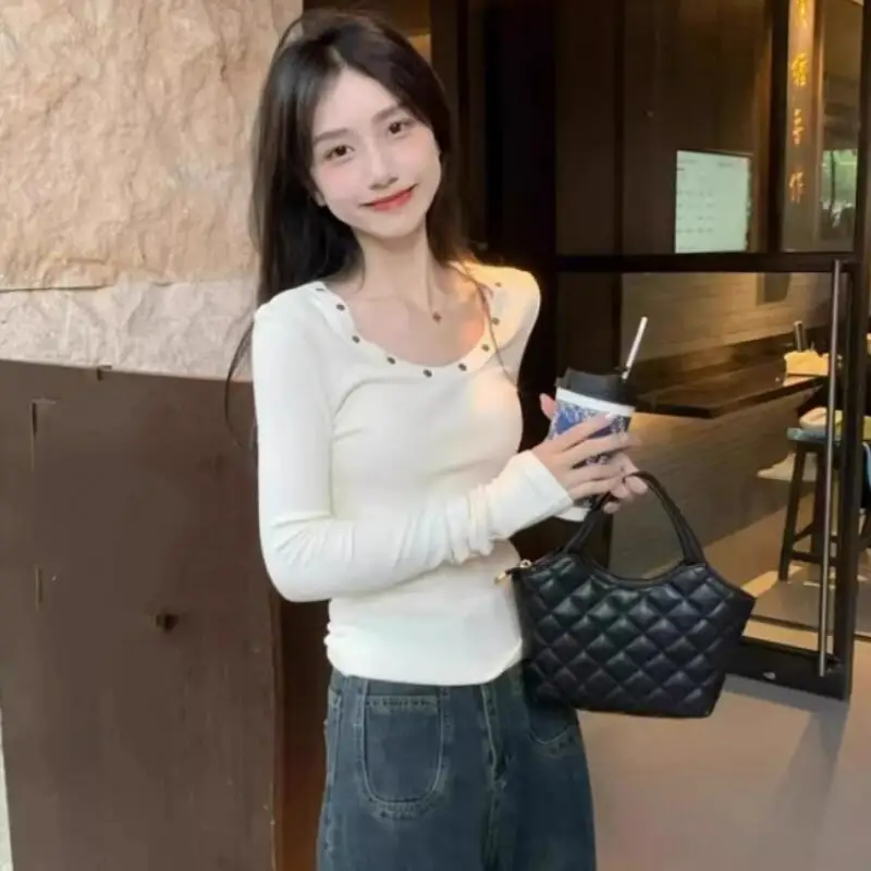 

Princess Round Neck Tight Long Sleeved Shirt Young Girls Fashion Sexy Undershirt Is Simple Comfortable Spring Autumn Clothes