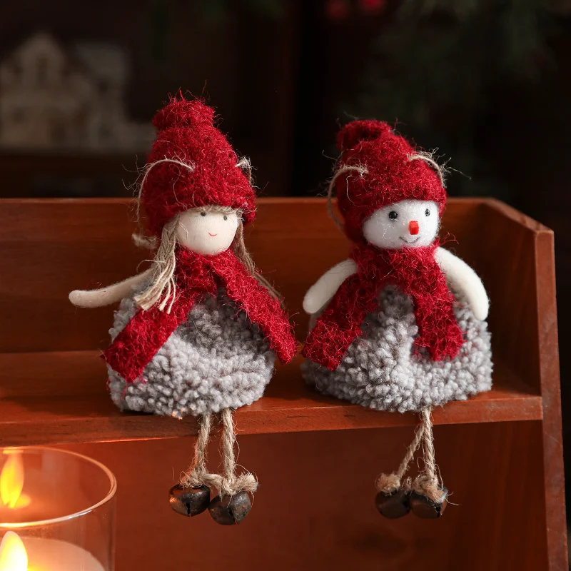 ตุ๊กตาคริสต์มาสแบบต่างๆ เช่น กวางเรนเดียร์ มนุษย์หิมะ ของตกแต่งต้นคริสต์มาส ของขวัญปีใหม่สำหรับเด็ก 1 ชิ้น