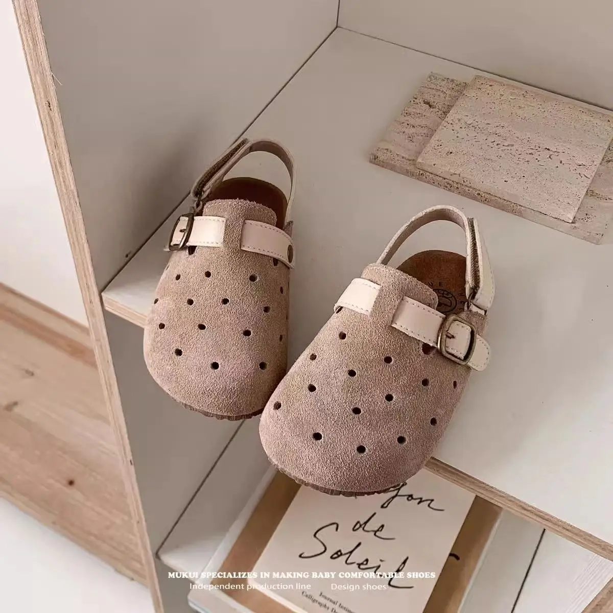 Brand Kid Sandals 2025Summer New Fashion Hollow Out Girl Shoe Soft Sole Breathable Girl Sandals Allmatch Kid Shoe Women Sandals