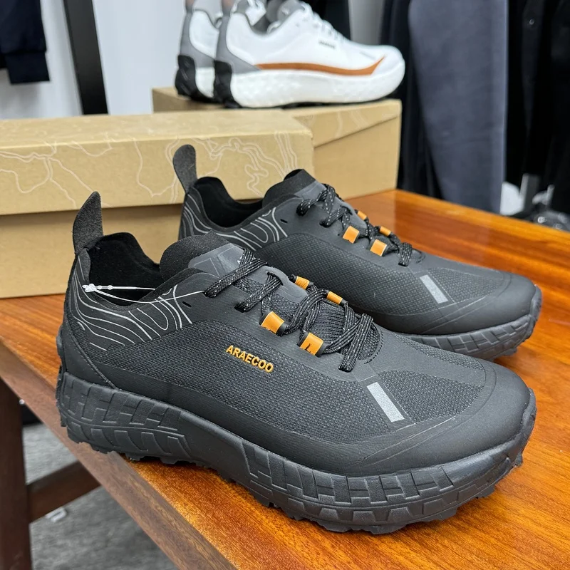 

2025 Hot New Unisex Walking Hiking Shoes Sneakers Breathable Lightweight Casual Shoes Outdoor Hiking Sneakers Very Good