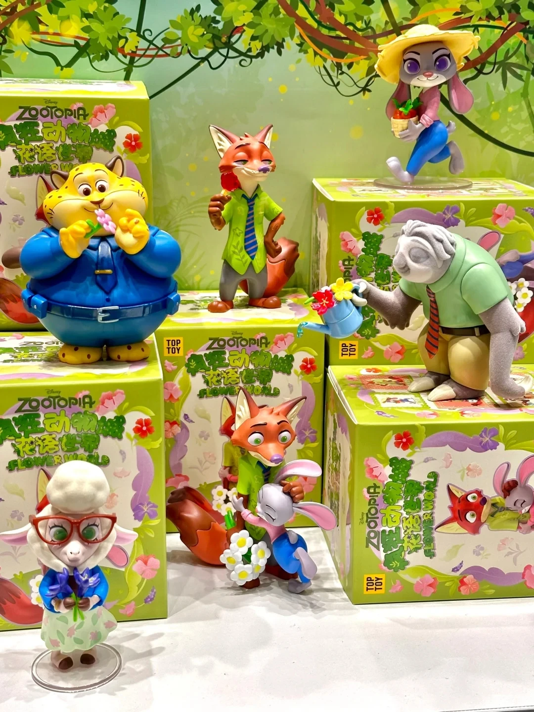 Подлинная серия Зоотопия Цветочный мир Слепая коробка Ник Джуди Леопард Полицейский Коллекционная модная игрушка Аниме Фигурка Украшение