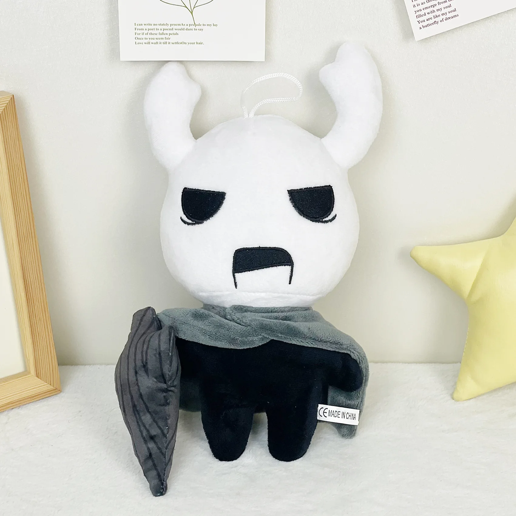 Gioco Hollow Knight Peluche Hollow Knight Peluche Bambole di peluche Gioco di cartoni animati Giocattoli per bambini Ventole Regalo Decorazione da scrivania per feste