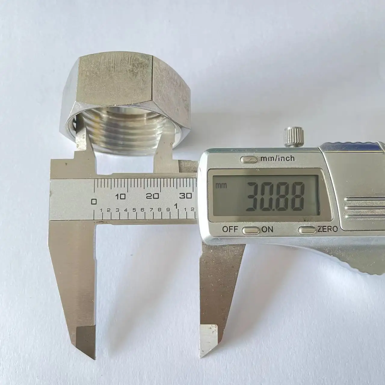 BSPP SUS304 G1 "4 porcas + 4 wahser + 4 anéis de retenção para Diamer externo máximo Tubo corrugado de aço inoxidável de 25,3 mm da tecnologia iSentrol