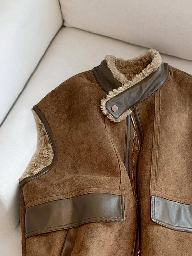 سترة نسائية عصرية من الصوف البني مع سحاب مرقع دافئ سميك بدون أكمام معطف نحيف كل مباراة ملابس الشارع الشهير قطع علوية مقصوصة