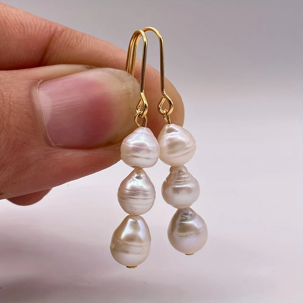 New Fashionable Baroque Freshwater Pearl Earrings. Simple, Elegant And Versatile Long Three-bead Earrings.