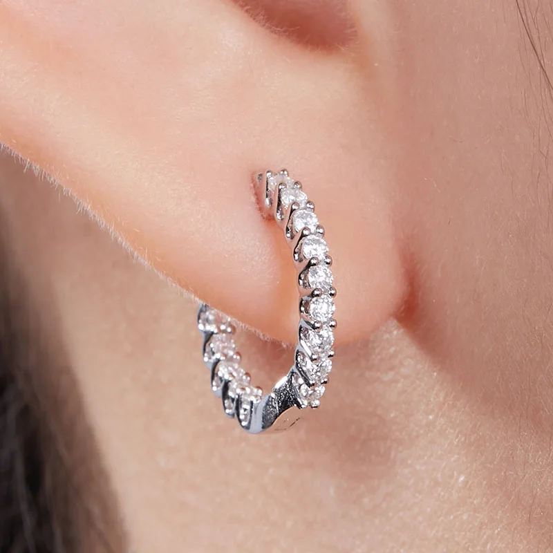 

Новинка 2025, маленькие серьги-кольца из стерлингового серебра 925 пробы с муассанитом и бриллиантами, модные украшения для женщин, свадебные украшения, аксессуары