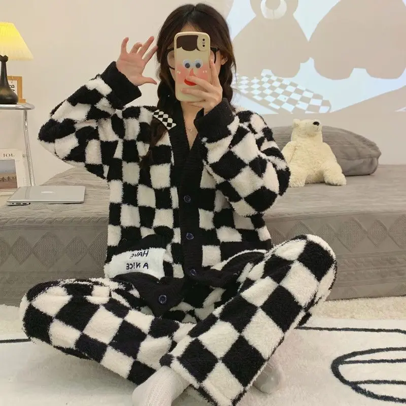 

Plaid Women Pajamas Set for Women 2 Pieces Fleece Sleepwear Korean Suit Fashion Winter Piiama V-neck Pocket Night Wears Pyjamas