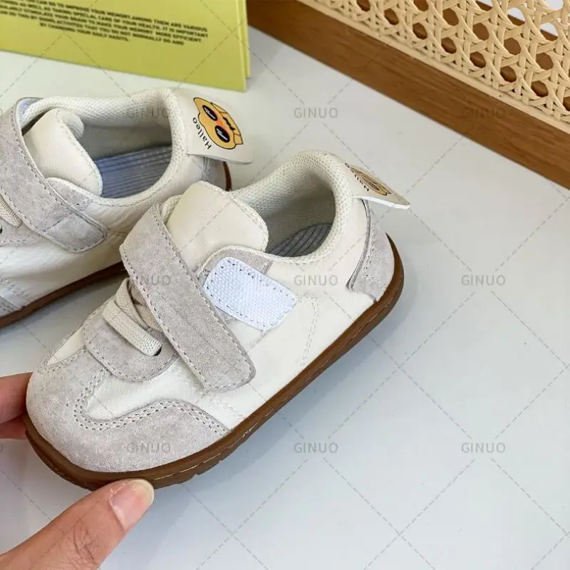 Scarpe da allenamento sportive per neonato e bambina scarpe da ginnastica per bambini morbide piatte impermeabili per bambini scarpe stringate