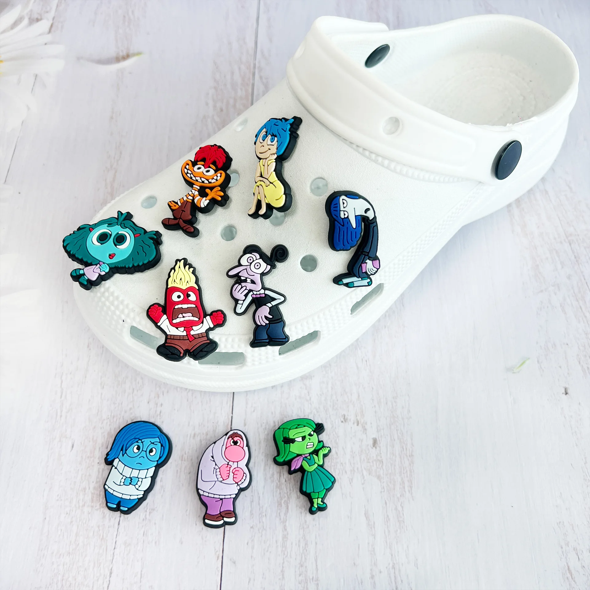 Hot 9Pcs Inside Out Charms Slippers new Decor pretty Accessories Shoes Flower Game Figure Sandals Ornament Shoe Buckle