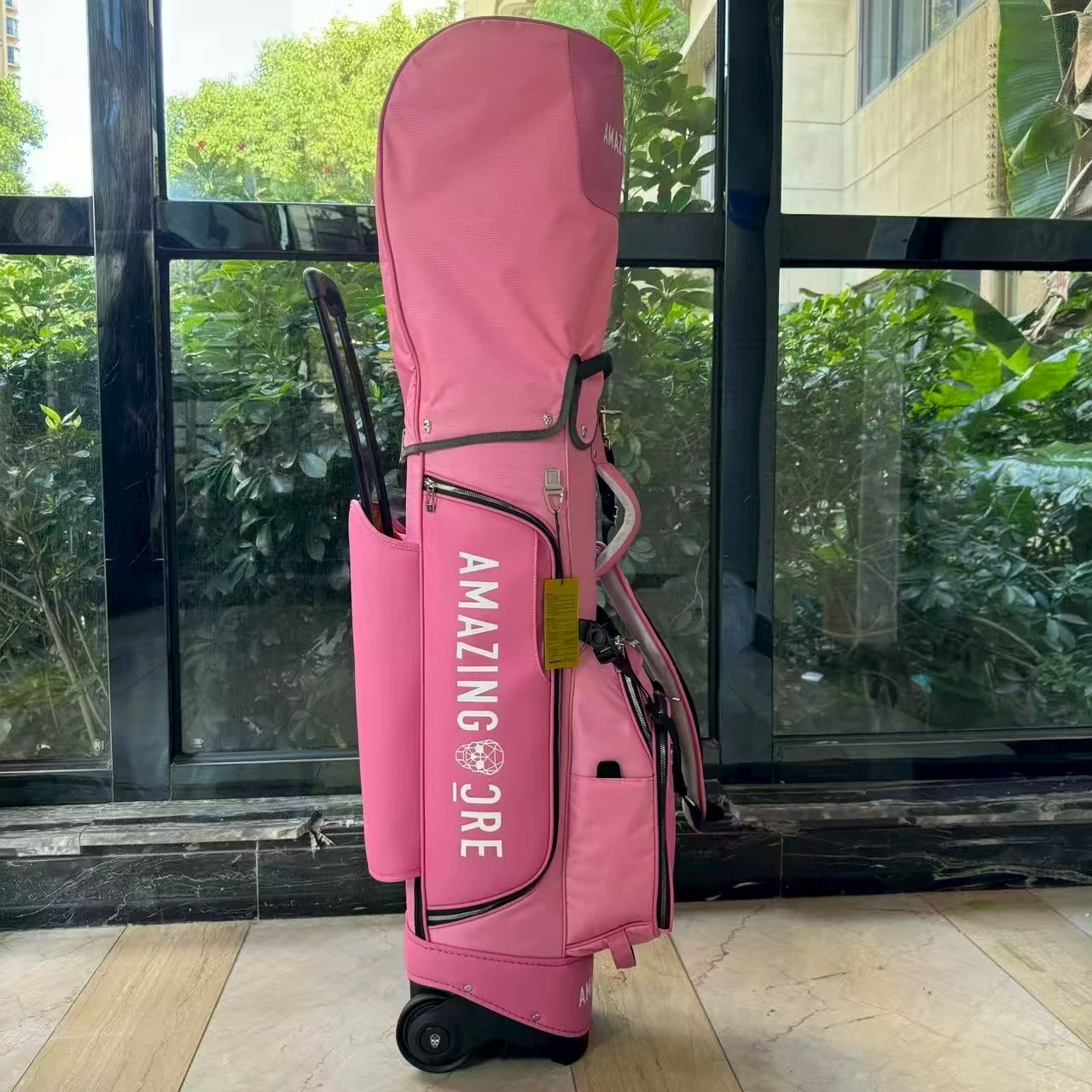 حقيبة حامل جولف وردي 2025 للنساء، حقيبة نادي جولف خفيفة الوزن للسيدات، حقيبة كرة عصرية للمعدات الرياضية بعجلات