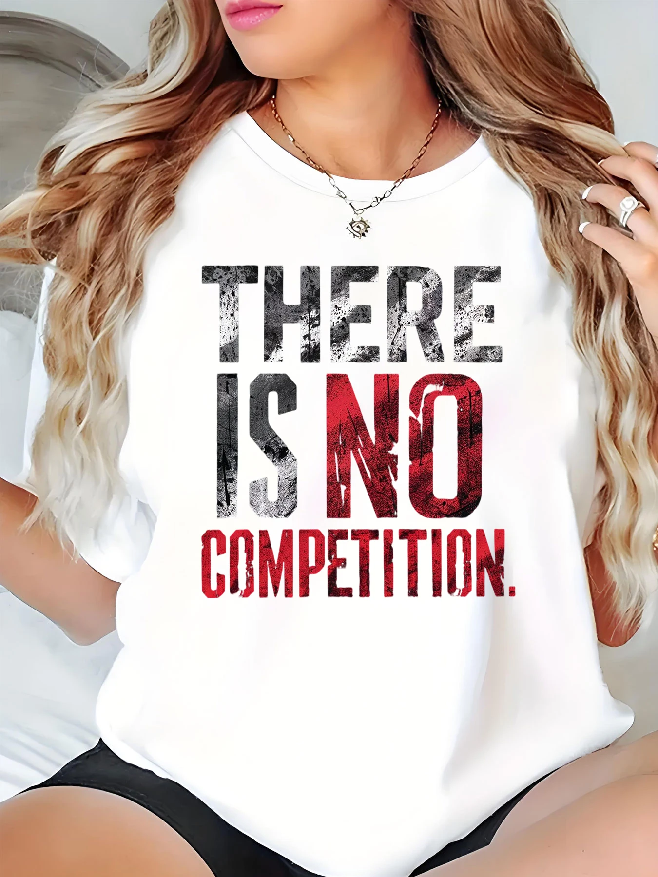 تي شيرت نسائي أبيض بدون مسابقة، تي شيرت كاجوال فضفاض مناسب للارتداء اليومي وأسلوب الشارع