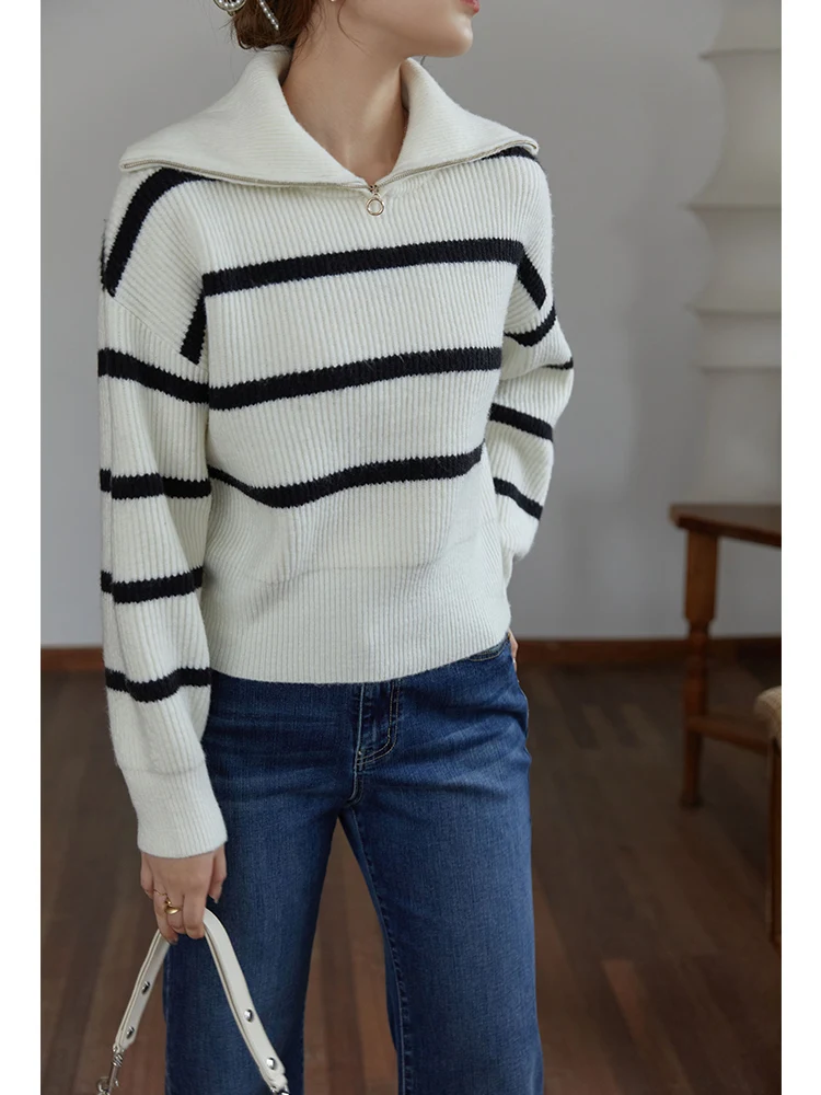 DUSHU Winter Thickened Half-open Zipper Lapel Striped Sweater Women Slim Black White Striped Loose Short Knit Sweater Women Tops