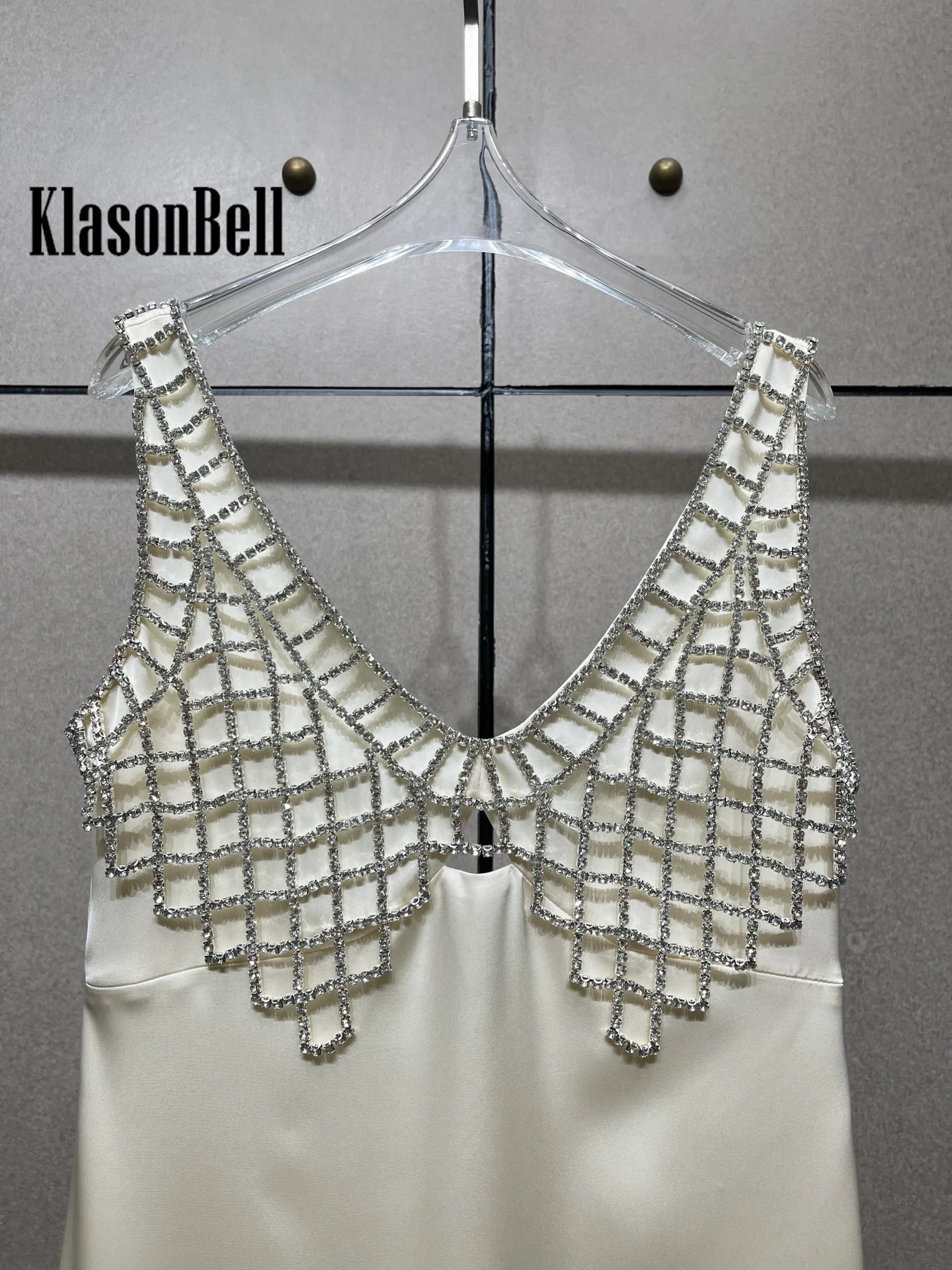 7.19 KasonBell Women Fashion Bling Rhinestone Design Party Maxi Dress Sexy V-Neck Hollow Backless Spaghetti Strap Evening Dress