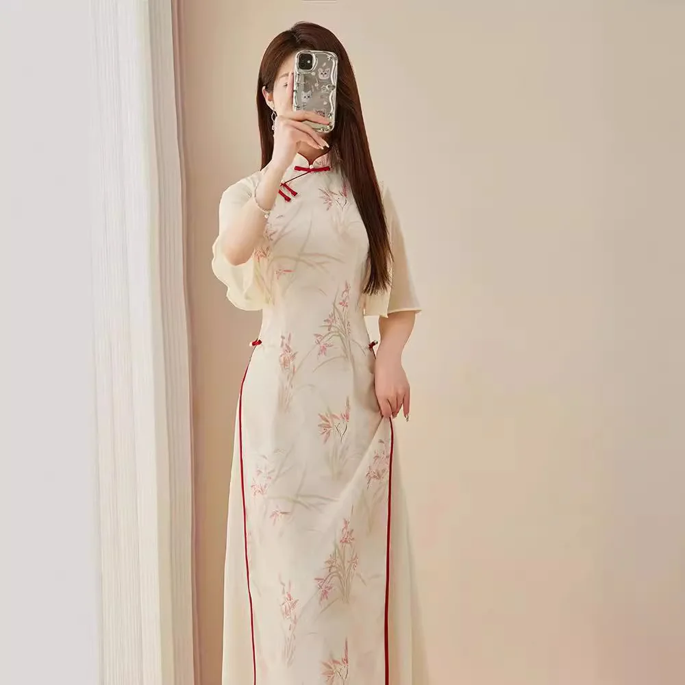 Cheongsam manga solta vintage para mulheres, vestido tradicional chinês, festa de casamento floral feminina, qipao longo, bege, novo, S a 2XL, 2024