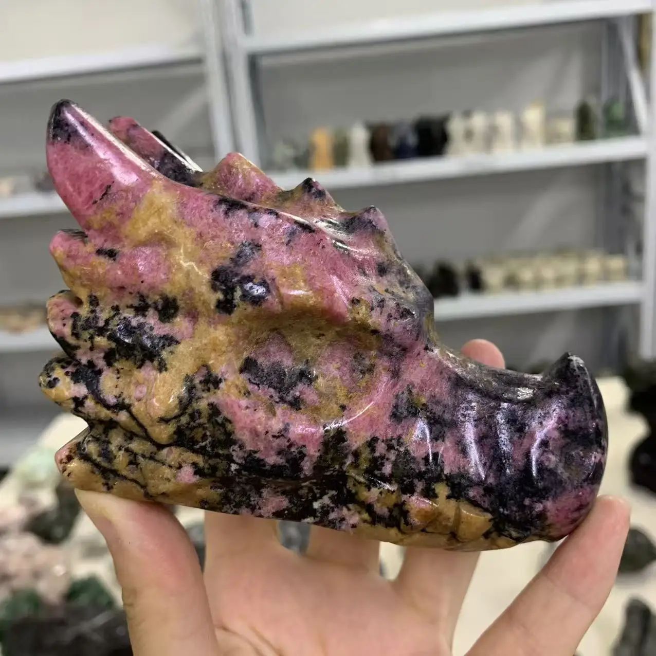 

Natural Rose Stone Quartz Crystal Dragon Head , Energy Gemstone, Home And Office Decoration, Gift, Demagnetization, Divination,