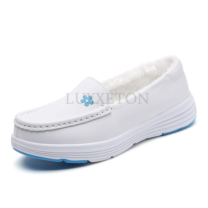 Summer New All Match Female Nurse Shoes Shallow Mouth Breathable Non Slip Soft Sole Non Tiring Feet Medical Work Shoes