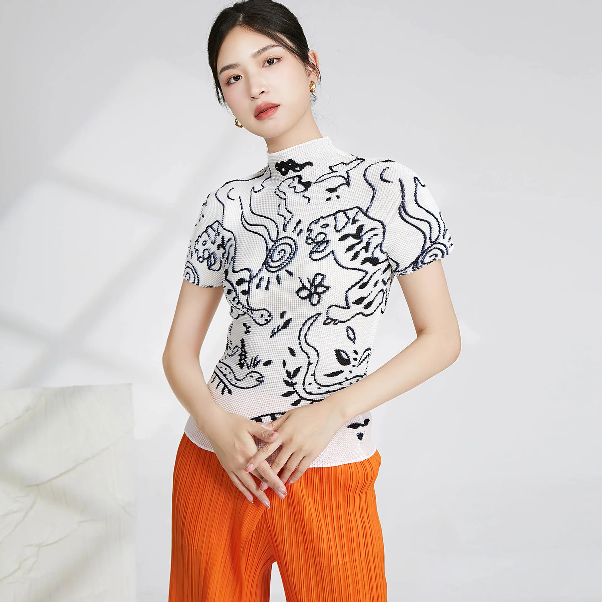 

Short Sleeved Tops Women's Clothing 2023 Summer Fashion Printed Half Turtleneck Stretchable Slimming Miyake Pleated Thin T-Shirt