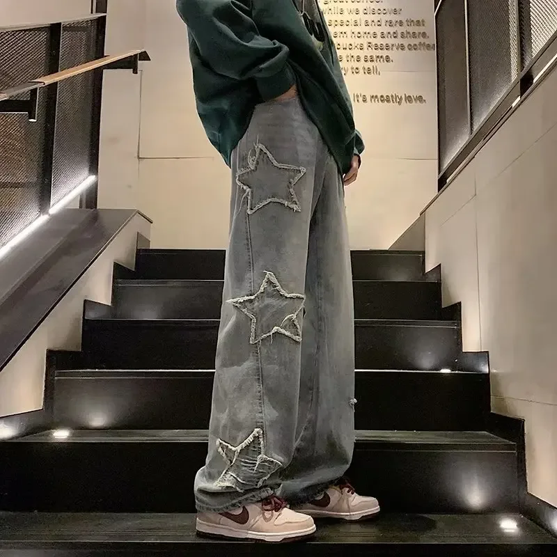 جينز رجالي عصري موديل 2025 بنطال جينز فضفاض مستقيم من قماش الدنيم موضة الهيب هوب ملابس خروج فضفاضة عتيقة للرجال