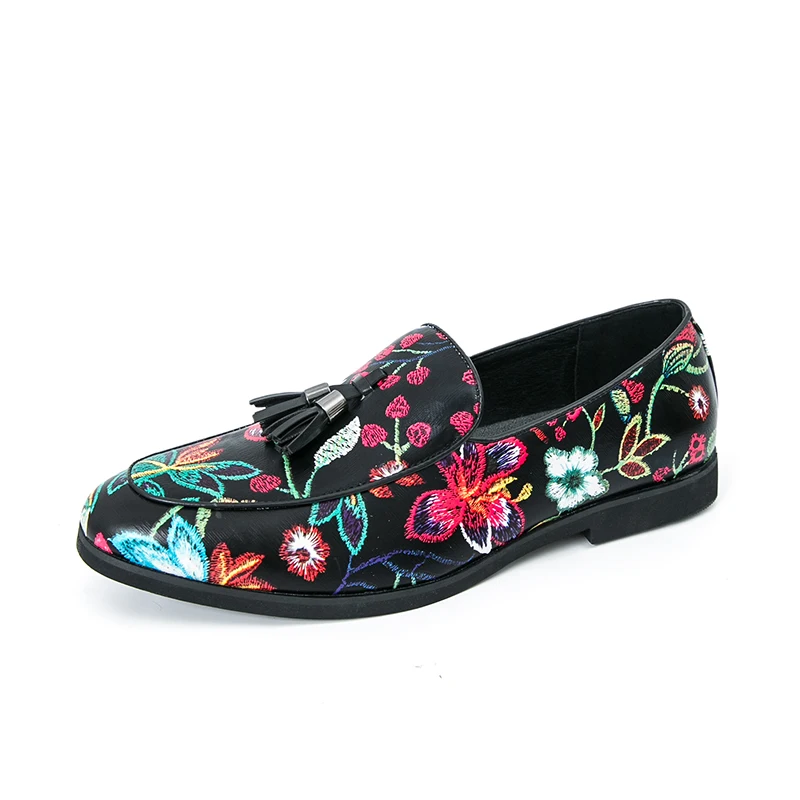 Hot Sale Male Embroidered Floral Loafers Men Smoking Slippers British Male Wedding and Party Dress Shoes Plus Size 38-48