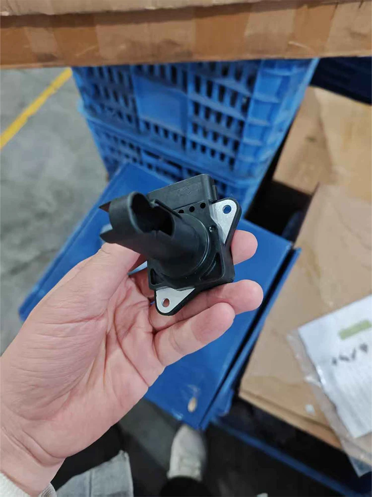 Super Low Price Meter Air Flow Sensor 22204-22010 For Toyota and Lexus Wide Range Models