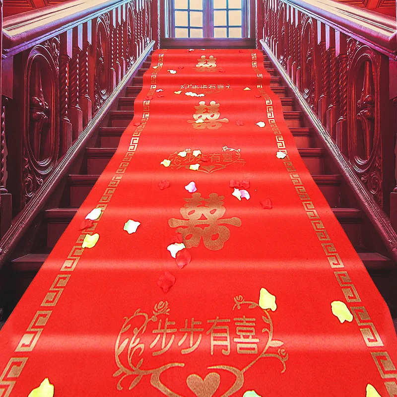 

Red carpet one-time wedding wedding carpet supplies Red non-woven wedding creative arrangement with red carpet