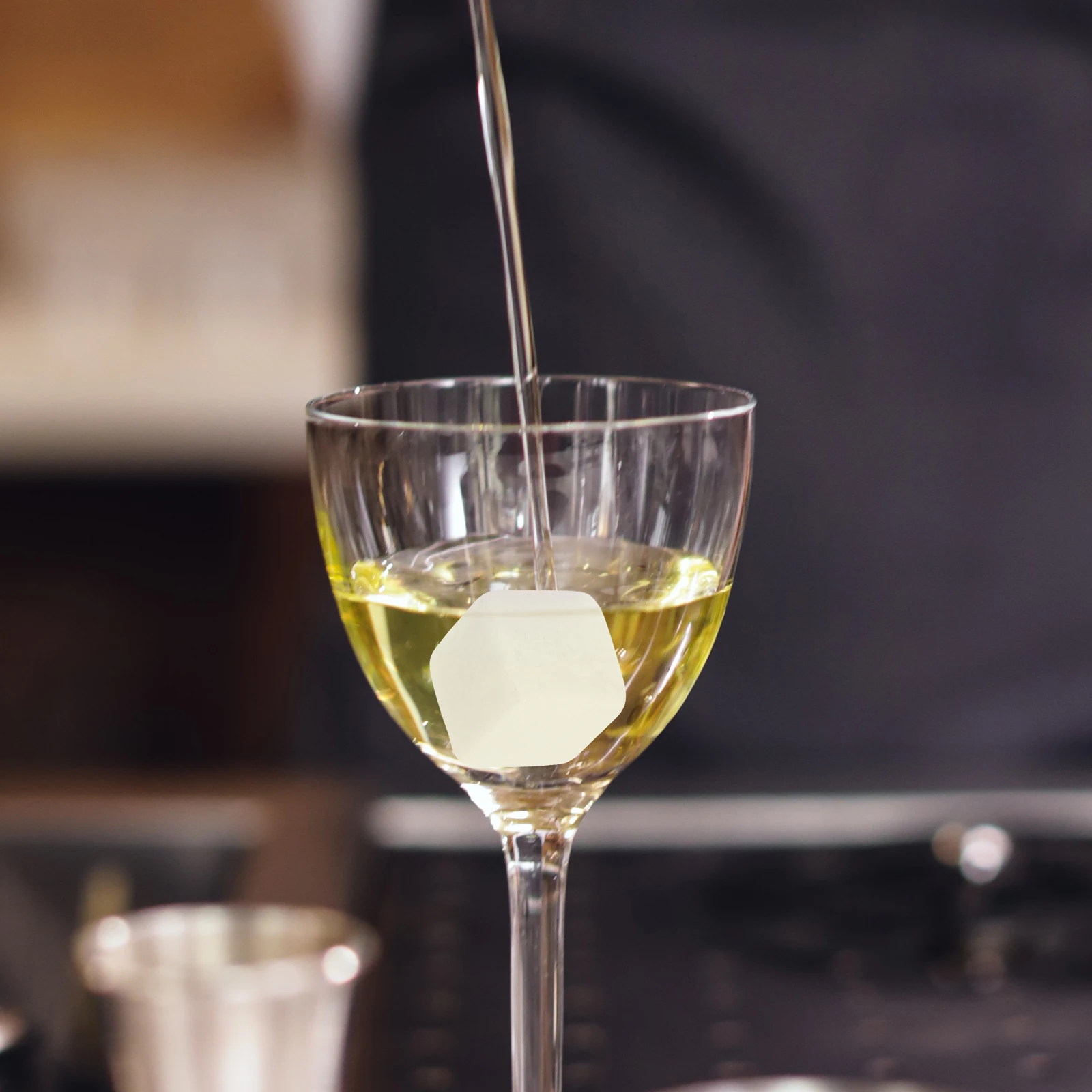 

12Pcs Reusable Whiskey Stones Wear-Resistant Marble Beverage Cooler for Beer Juice Drinks Beverage Cooling Stones