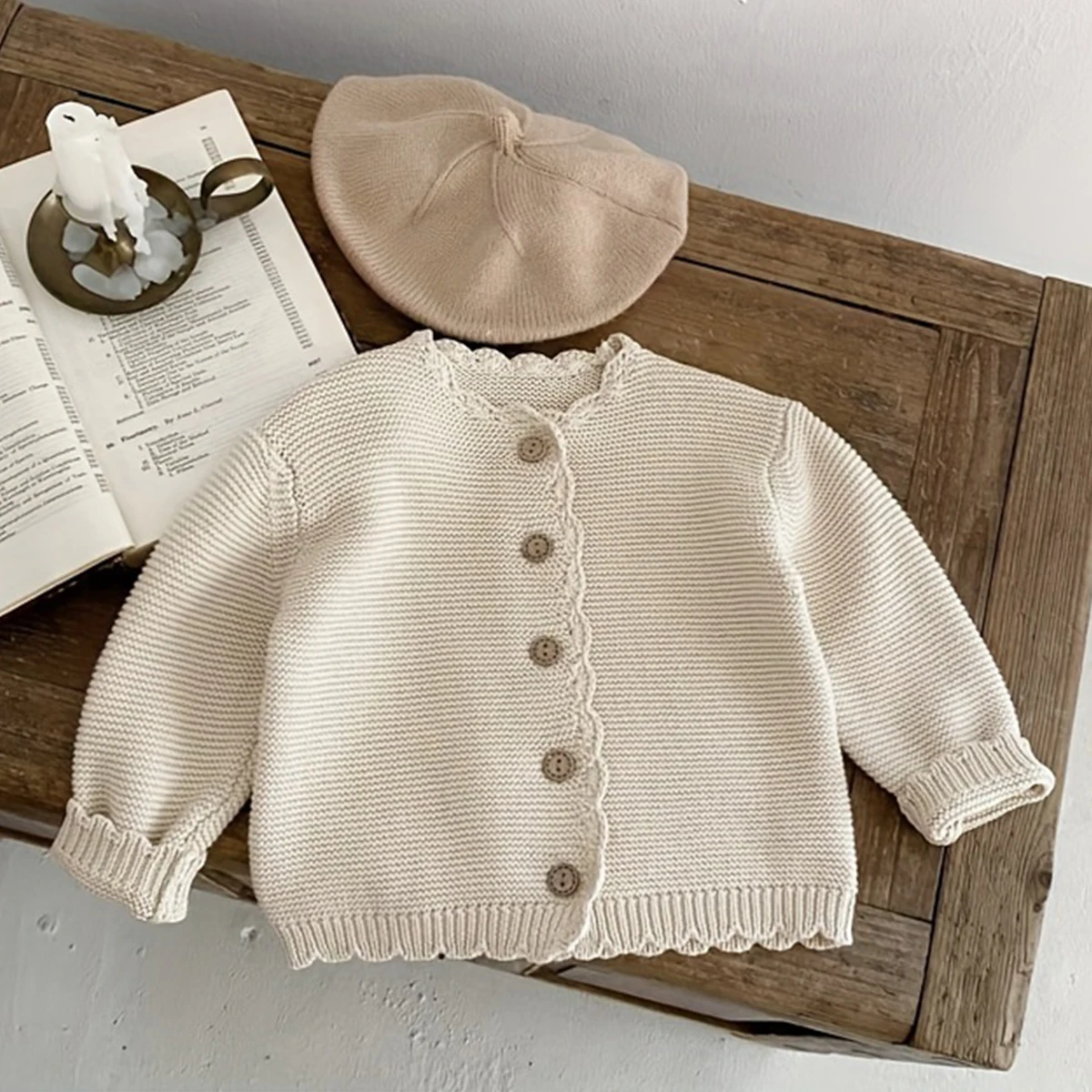 Spring New Baby Garments Knitted Sweaters Baby Boys Girls Cardigan Unisex Baby Coat Retro Long Sleeve Jacket