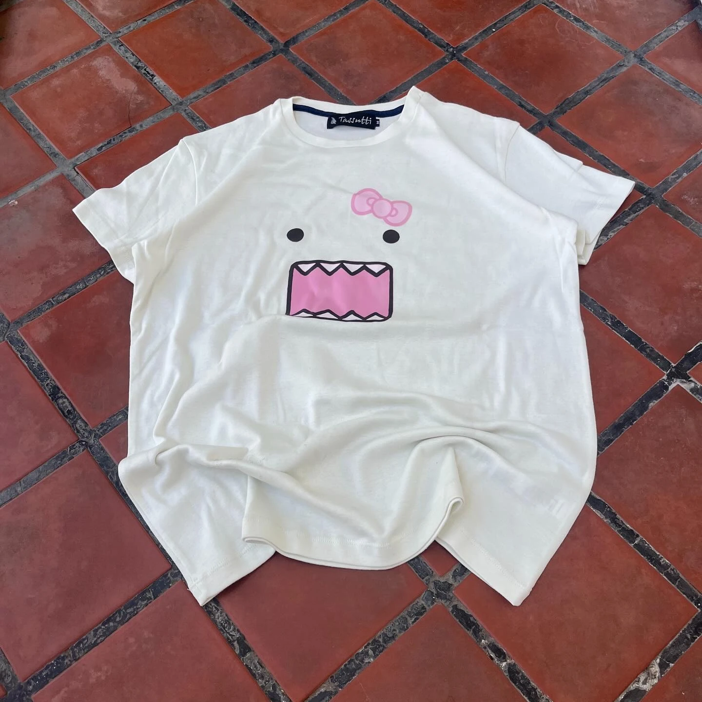 

Футболка в стиле Харадзюку с милым графическим принтом Домо, укороченная, готическая, уличная одежда, топы Y2K, готическая оверсайз футболка, женская одежда