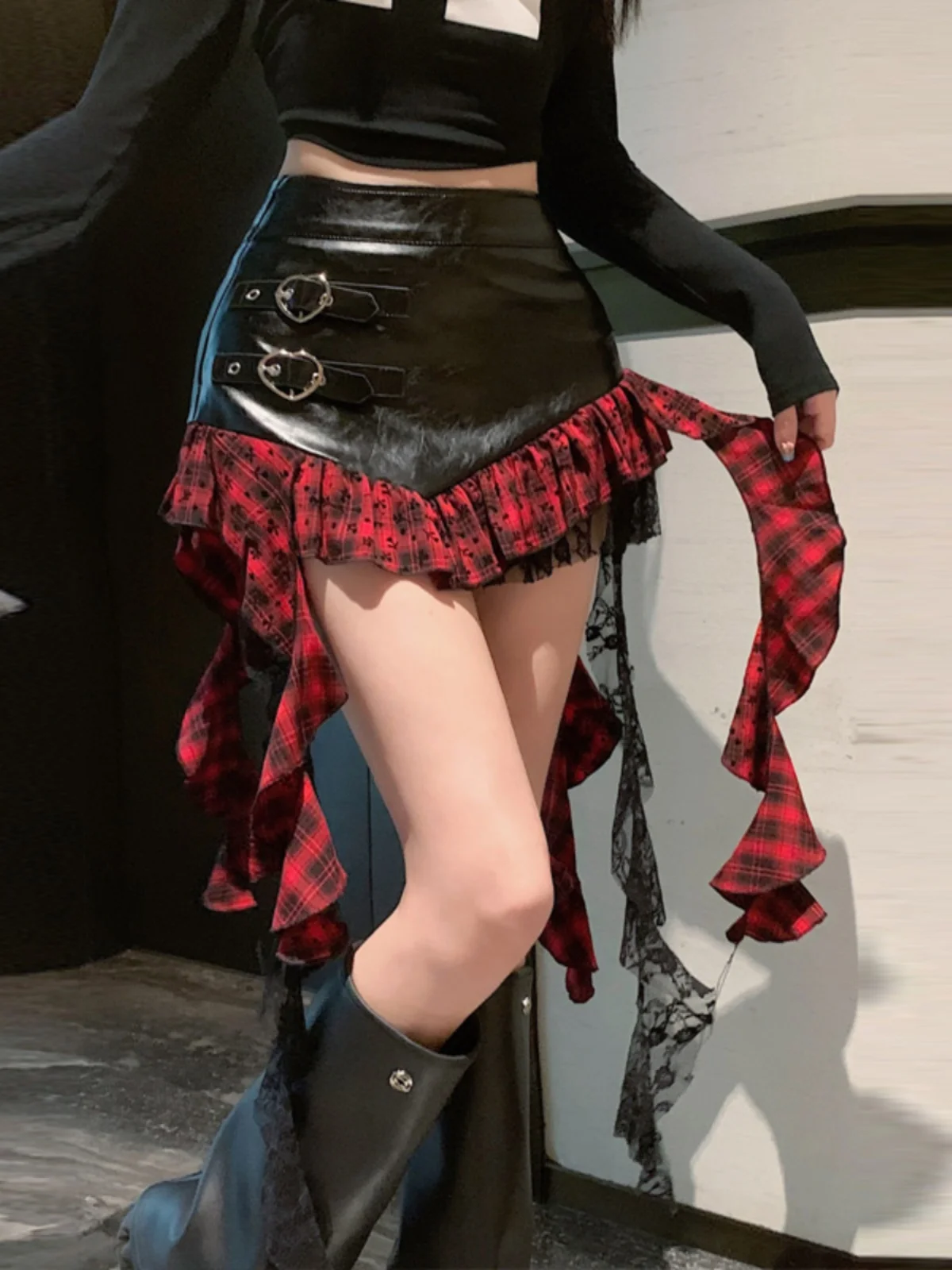 

Плиссированная юбка с нерегулярным подолом для милых девочек. Юбка трапециевидной формы с высокой талией. Полиэфирное волокно. Сочетание на все сезоны.