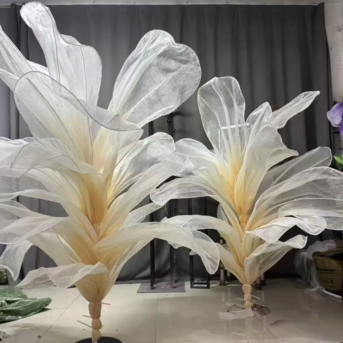 Giant Organza Floral Artificial Wedding Road Guide Yarn Flowers Birthday Party Table Flowers Backdrop Decor Stage Window Display