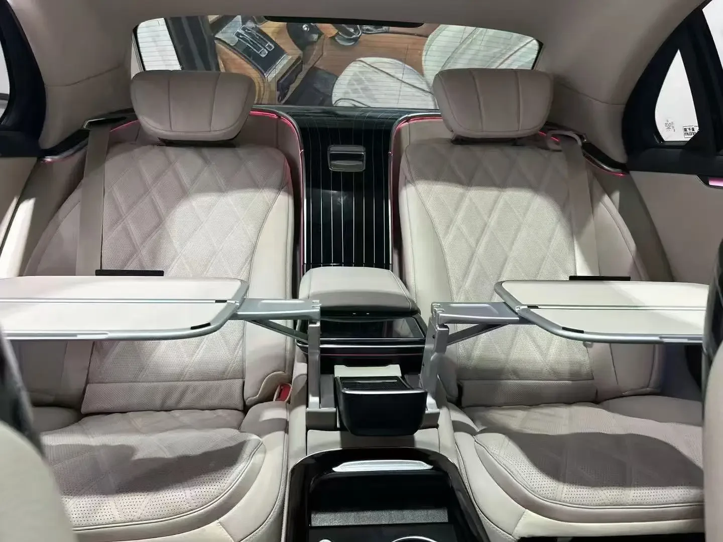 Pour le kit intérieur de mise à niveau de la classe S W223 S400 au S680.