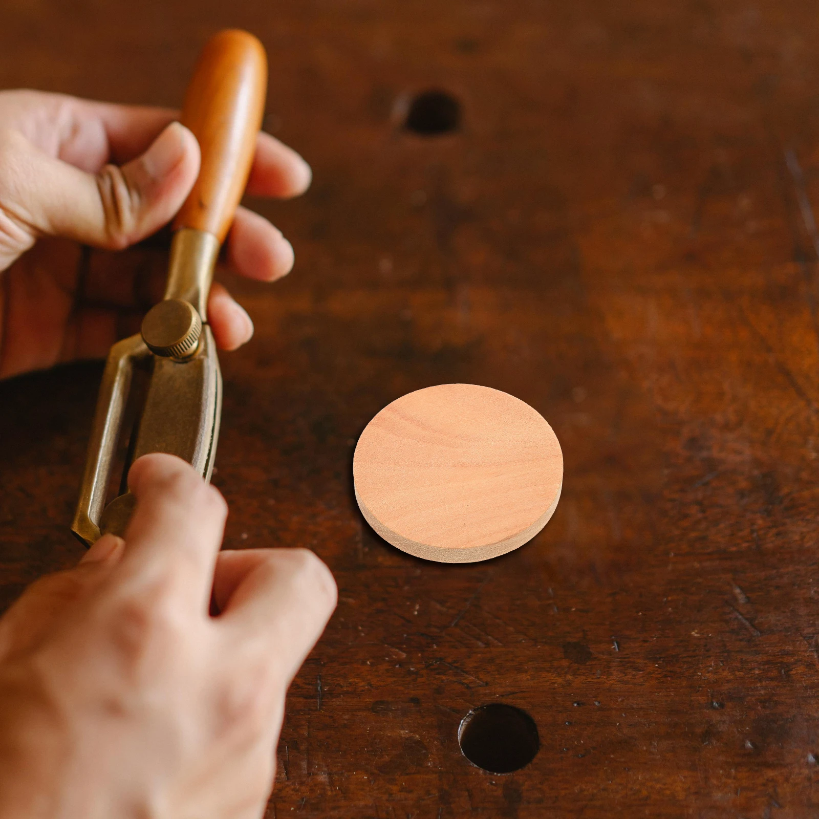 

50pcs Blank Commemorative Coin Wooden Cutouts Unfinished Wood Rounds For Crafts Diy Graffiti Blocks Engravable Slices Jewelry