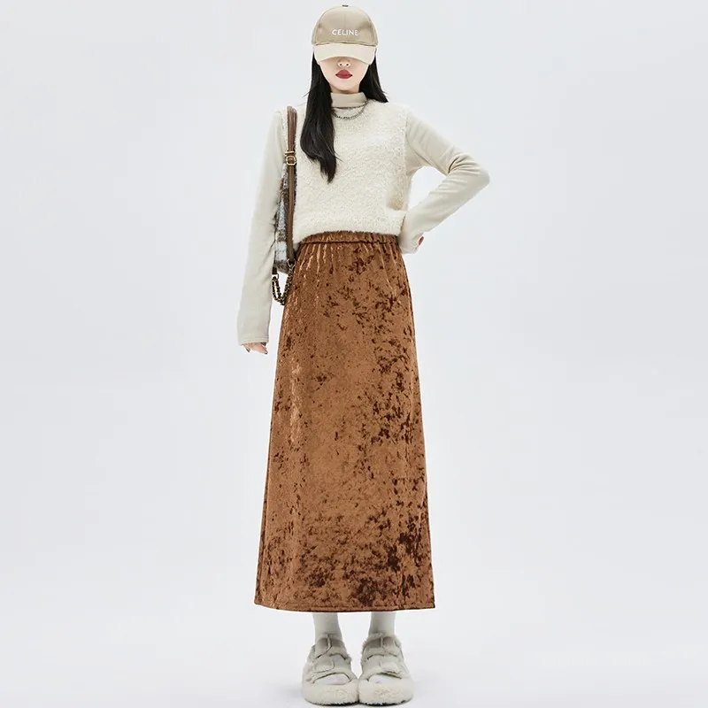 

GUUZYUVIZ Autumn and Winter Golden Velvet Half Skirt Women's Elastic Waist Back Split Long Wrapped Hip Skirt