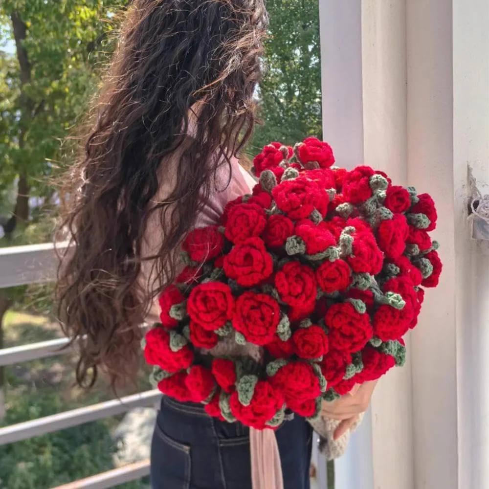 

1pcs Rose Blanket Bouquet With Gift Bag Crochet Handmade Blanket of Roses Birthday Valentine's Day Gift for Girlfriend