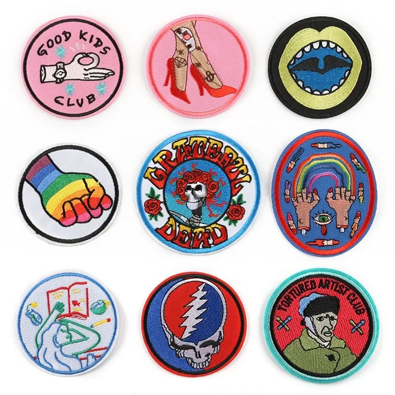 1pcs Mix Circular Insignia Patche's for Clothing Iron on Embroidered Sew Applique Cute Fabric Badge Garment Apparel Accessories