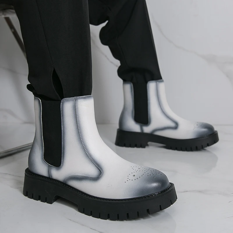 

Classic White Mens Autumn Comfortable Foot Set with Carved High Top Shoes High-quality Thick Soled Non Slip Casual Leather Shoes