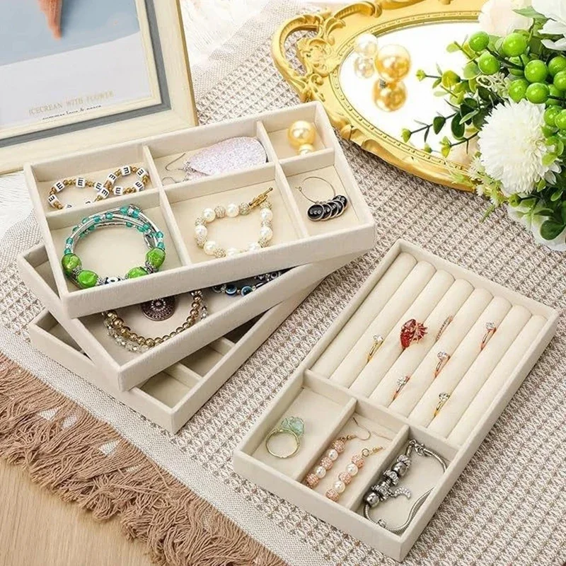 목걸이, 팔찌, 귀걸이 및 반지 정리를 위한 봉제 안감 트레이 스탠드