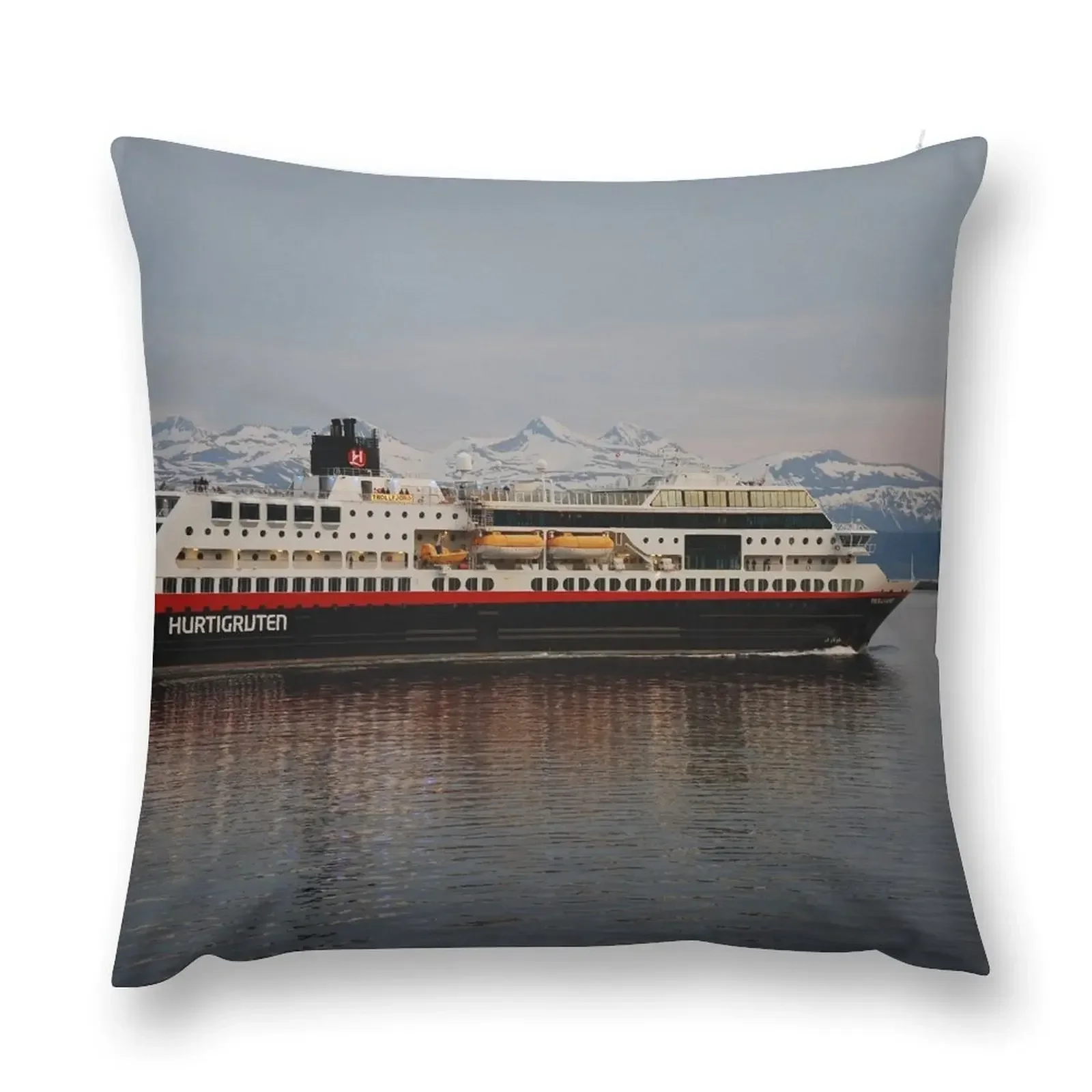 Hurtigruten leaving Molde Throw Pillow Throw Pillow Covers Bed pillowcases Cushion Cover Set Christmas Covers pillow