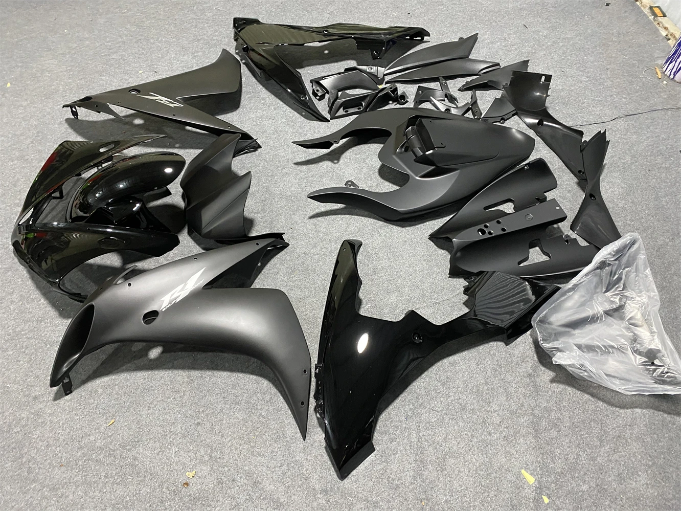 Motorcycle Fairing Kit fits Yamaha YZF-R1 04 05 06 YZF1000 2004 2005 2006 Fairing Matte black Glossy black motorcycle housing