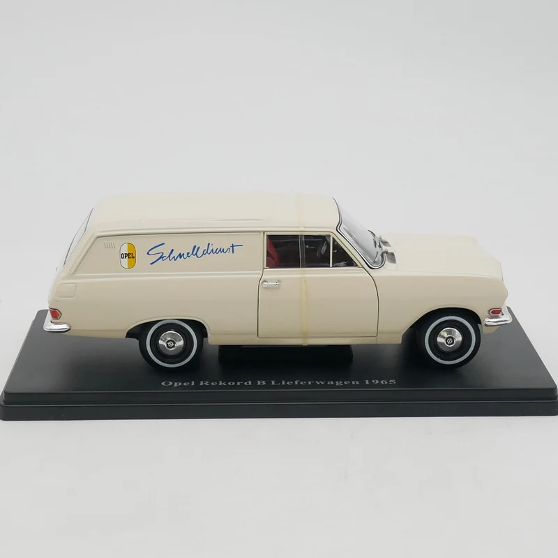 IXO 1:24 Opel Kadett B Lieferwagen 1965 Diecast Car Model Metal Toy Vehicle