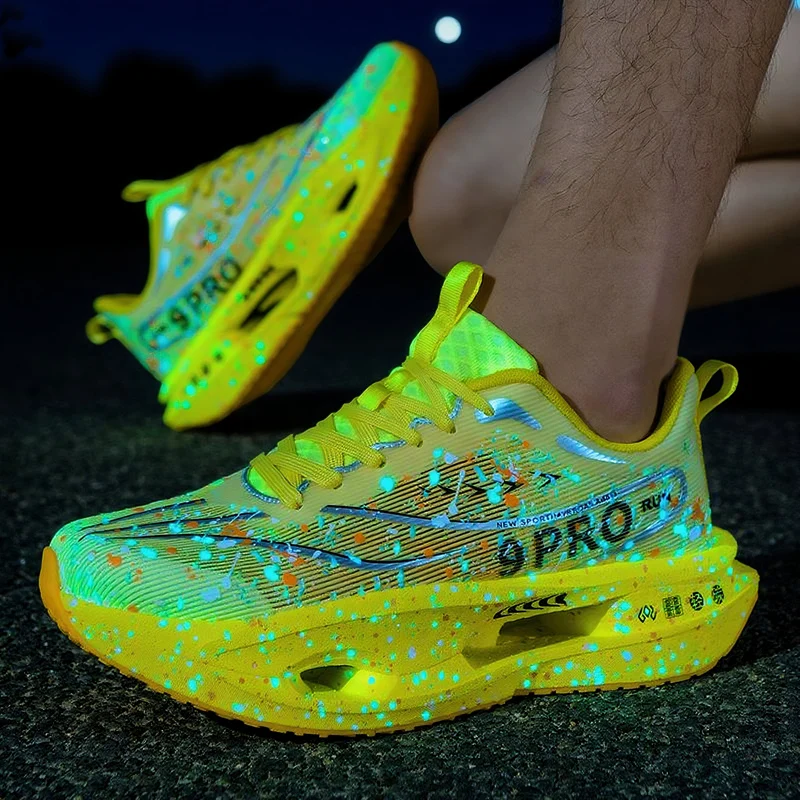 

New Soft Sole Cushioning Men's Running Shoes for Women High-quality Road Jogging Shoes Light Comfy Sneakers Reflective Night Run