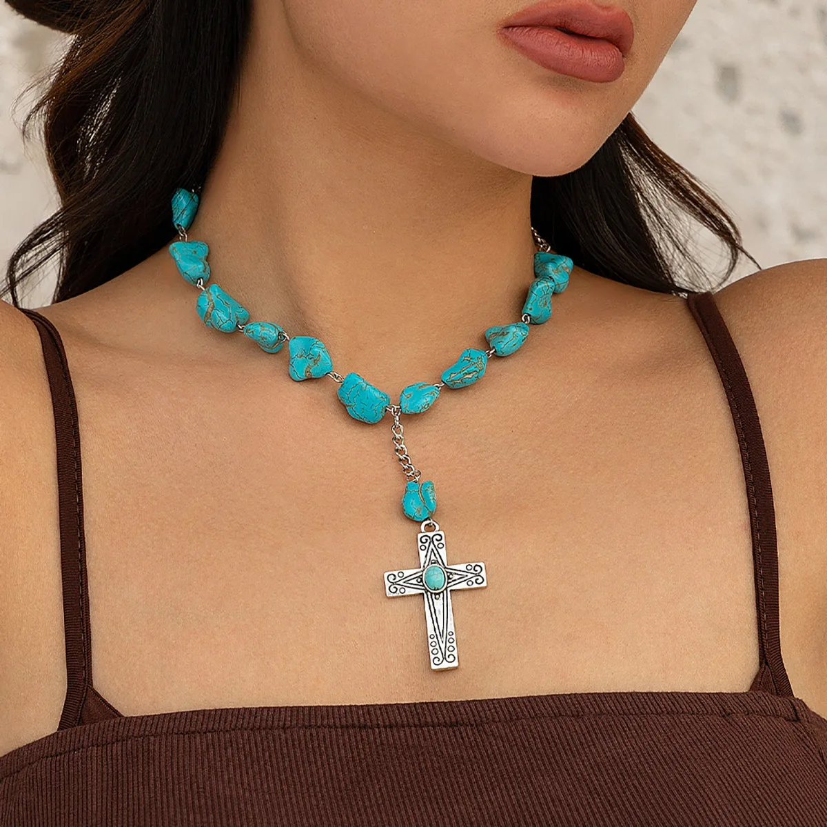 Necklace Vintage Ethnic Resort Irregular Turquoise Cross Pendant Metal Chain Lightweight Durable Versatile Jewelry Women Gift
